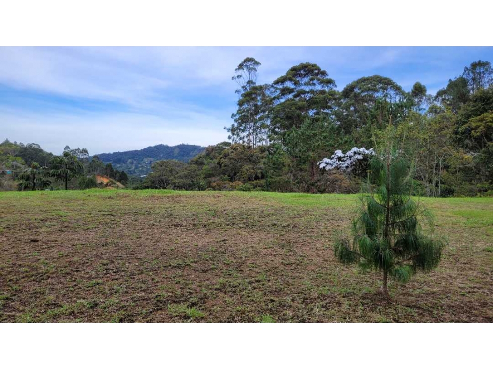 Venta de Lote En Unidad Cerrada Juanito Laguna El Retiro - 2