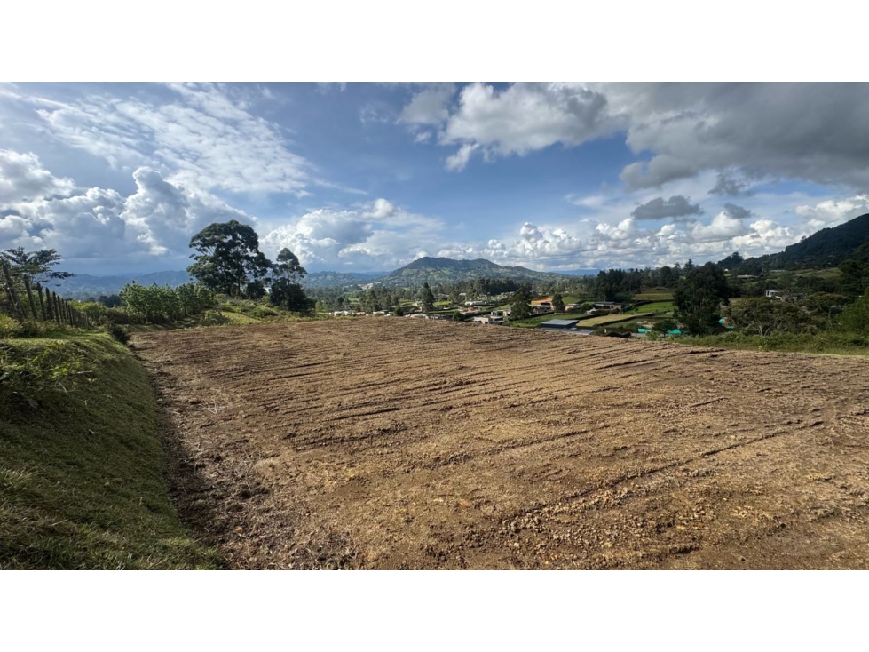 Venta de lote en unidad cerrada via san Antonio la ceja sector el Yaru — foto 4