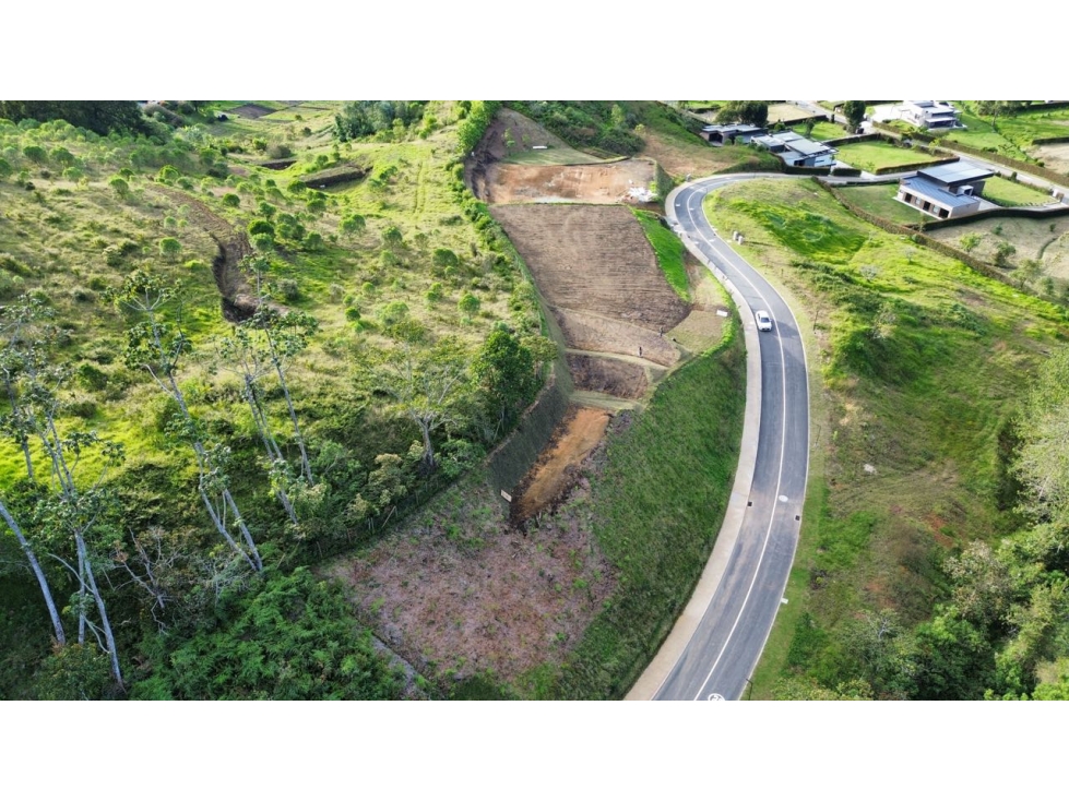 Venta de lote en unidad cerrada via san Antonio la ceja sector el Yaru — foto 6