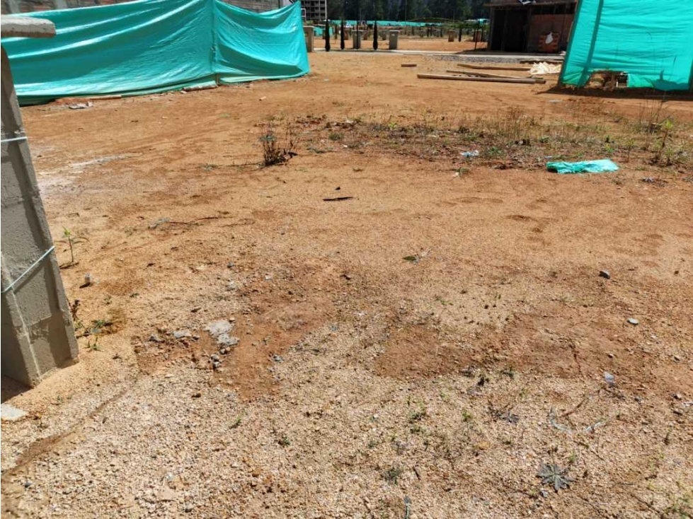 Venta de lote en unidad cerrada en La Ceja - 3