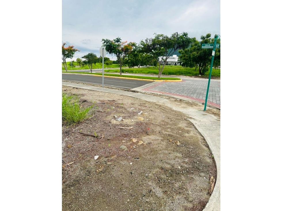 Terreno plano en venta Urb. Montecristi Golf Club-Manabí.