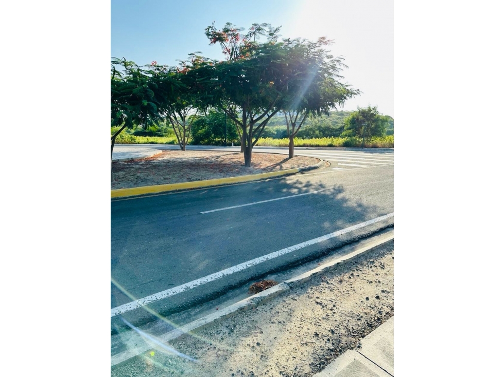 Terreno pendiente positiva de venta en Montecristi Golf Club-Manabí. — foto 3