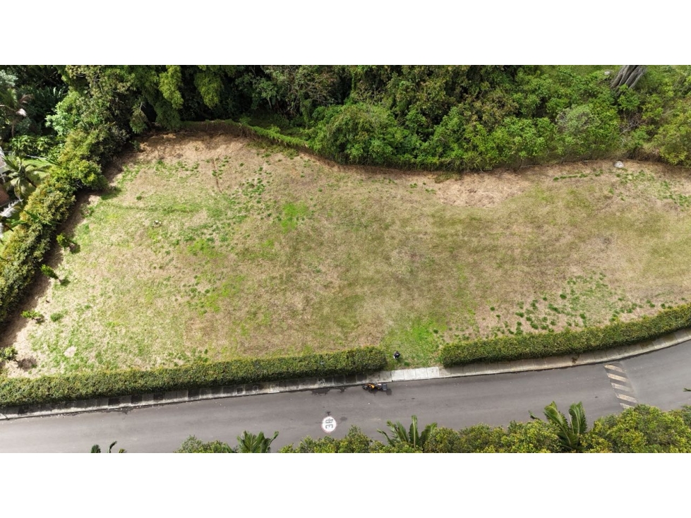 Venta de lote Envigado loma del escobero parte baja