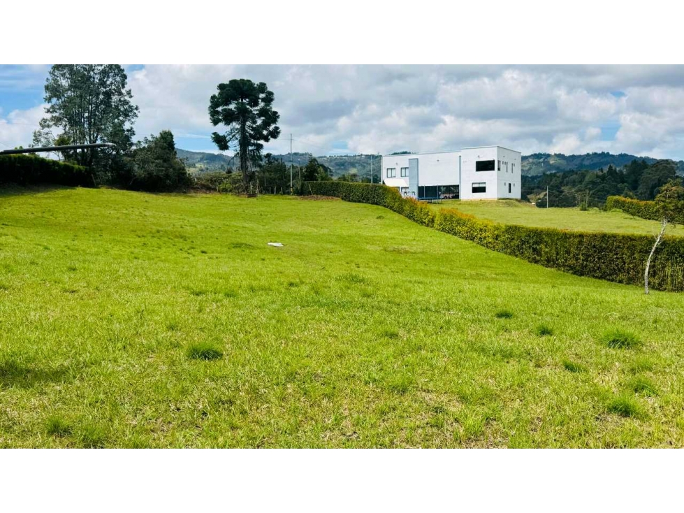 Venta de Lote Guarne (RIC-IB)