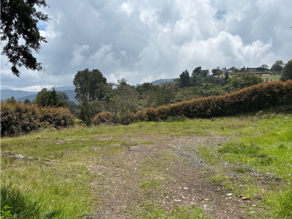 Venta de Lote Independiente Alto de Palmas por Mercajuste — foto 3