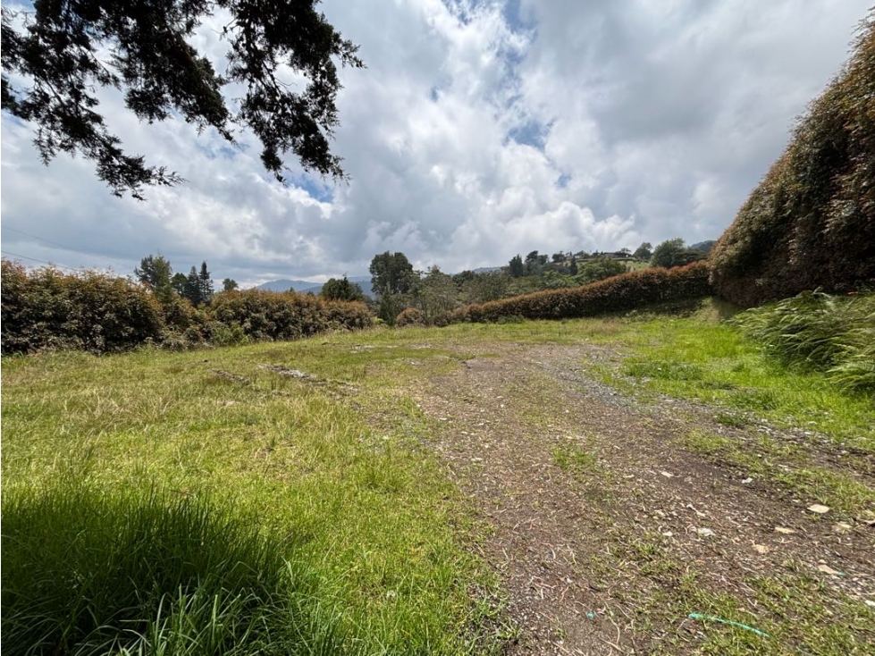 Venta de Lote Independiente Alto de Palmas por Mercajuste — foto 4