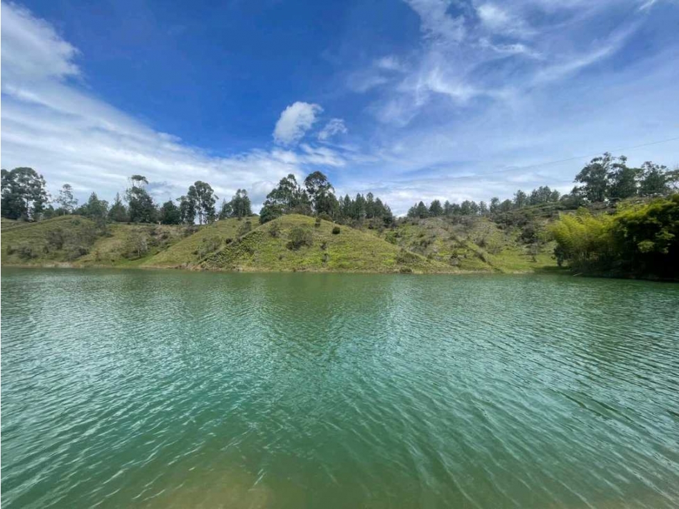 VENTA DE LOTE ,ISLA GUATAPE — foto 3