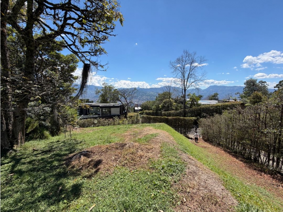 VENTA DE LOTE LISTO PARA CONSTRUIR EN LA LOMA DEL CHOCHO-ENVIGADO — foto 2