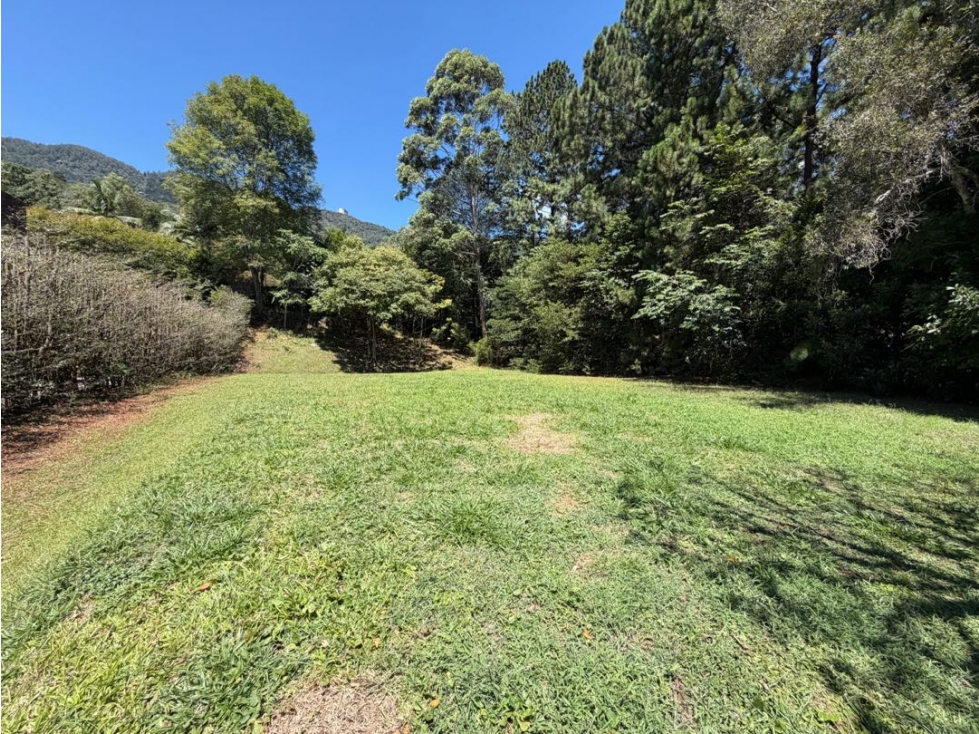 VENTA DE LOTE LISTO PARA CONSTRUIR EN LA LOMA DEL CHOCHO-ENVIGADO — foto 6