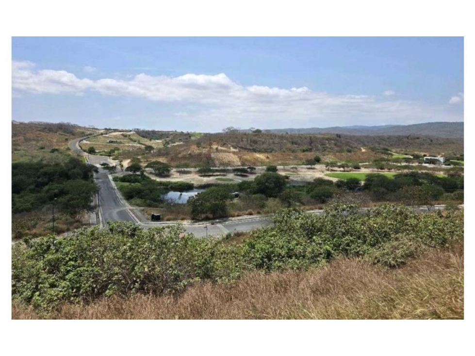 Lote pendiente positiva en venta Montecristi Golf Club-Manabí. - 6