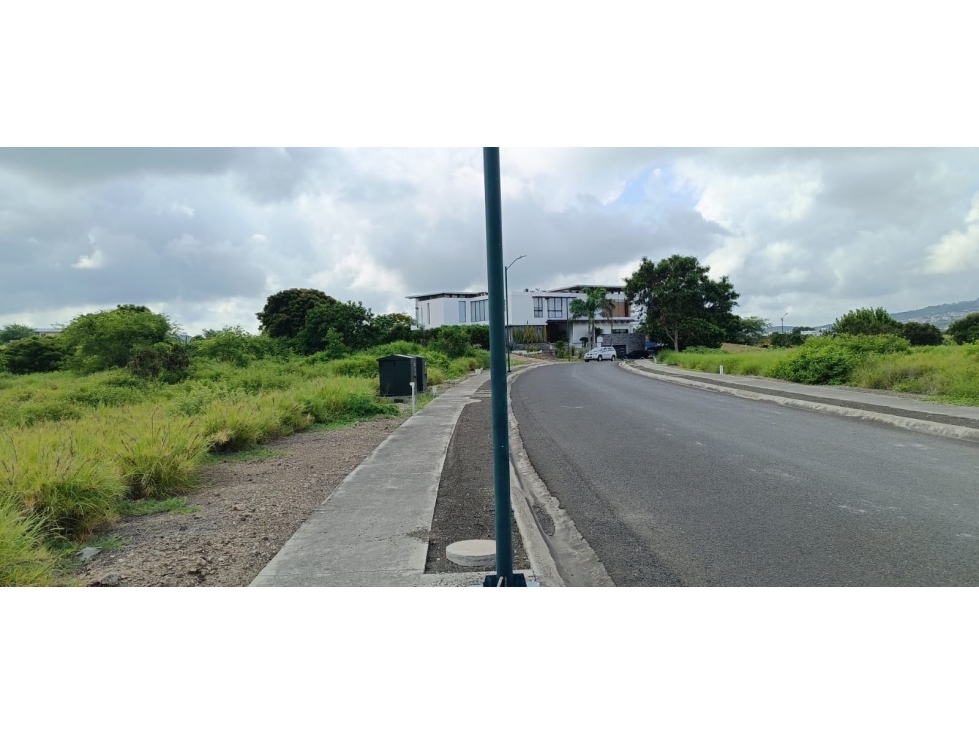 Lote plano de venta Urb. Montecristi Golf Club-Manabí.