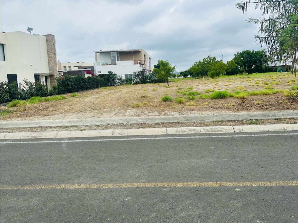 Lote plano de venta Urb. Montecristi Golf Club-Manabí.