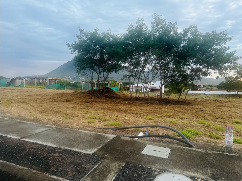 Lote plano de venta en Urb. Montecristi Golf Club-Manabí. — foto 2