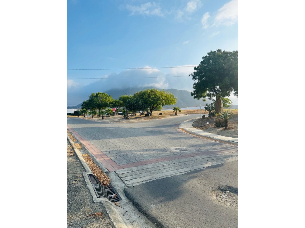 Lote plano en venta Urb. Montecristi Golf Club-Manabí. — foto 2