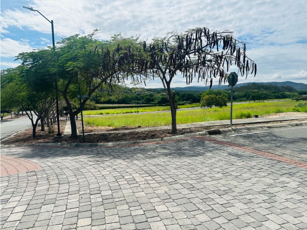 Lote de venta dentro de Urb. Montecristi Golf Club. - 1