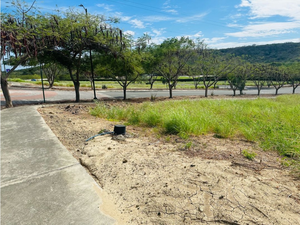 Lote de venta dentro de Urb. Montecristi Golf Club. - 3
