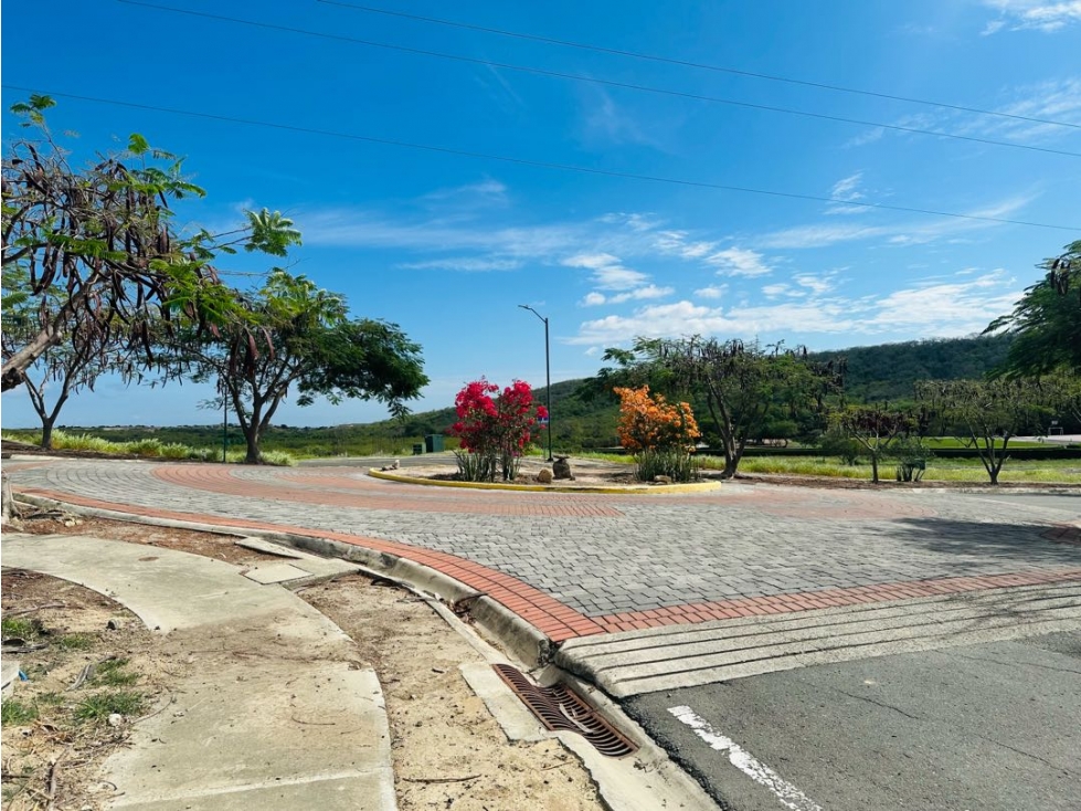 Lote de venta dentro de Urb. Montecristi Golf Club. - 5