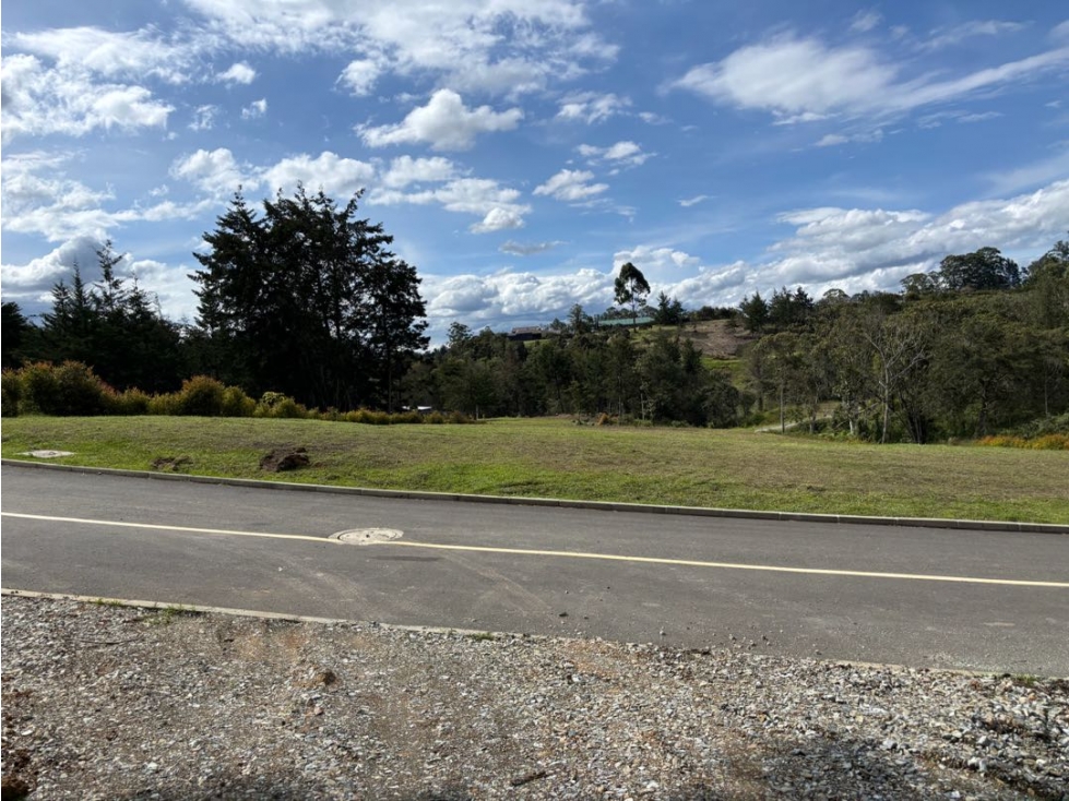 Venta de lote totalmente plano vía San Antonio- la ceja