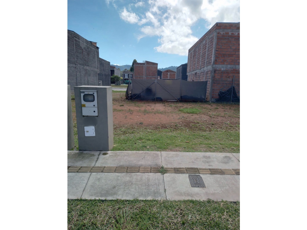 Venta de lote, unidad abierta - La Ceja, sector el Vallés — foto 2