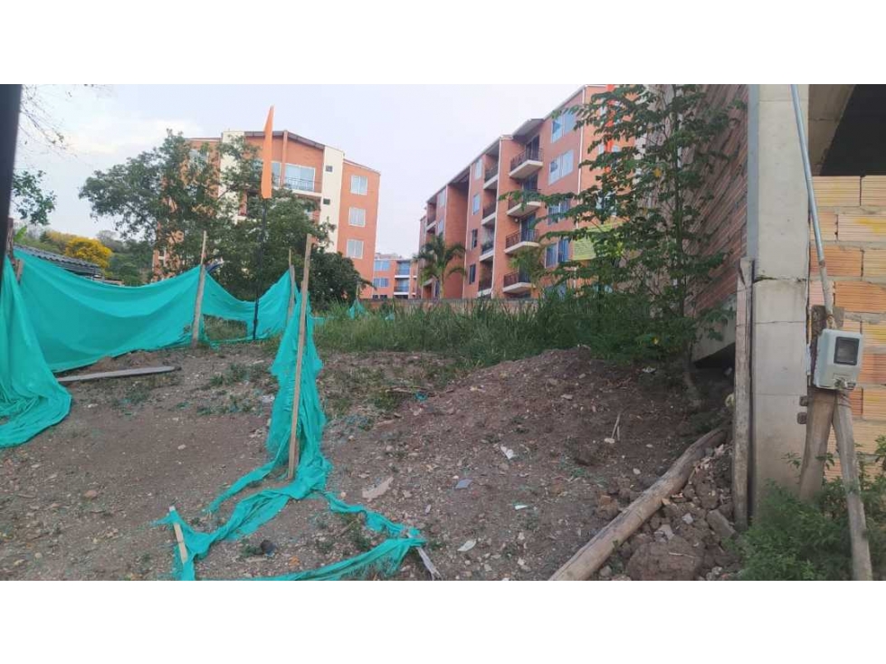 Venta de lote urbano de 160 M2 en 135 mill en San Joaquín, La Mesa cun