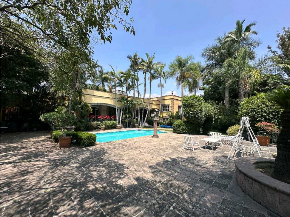 Venta de lujosa casa con alberca, en Acapatzingo, Cuernavaca, Morelos — foto 2