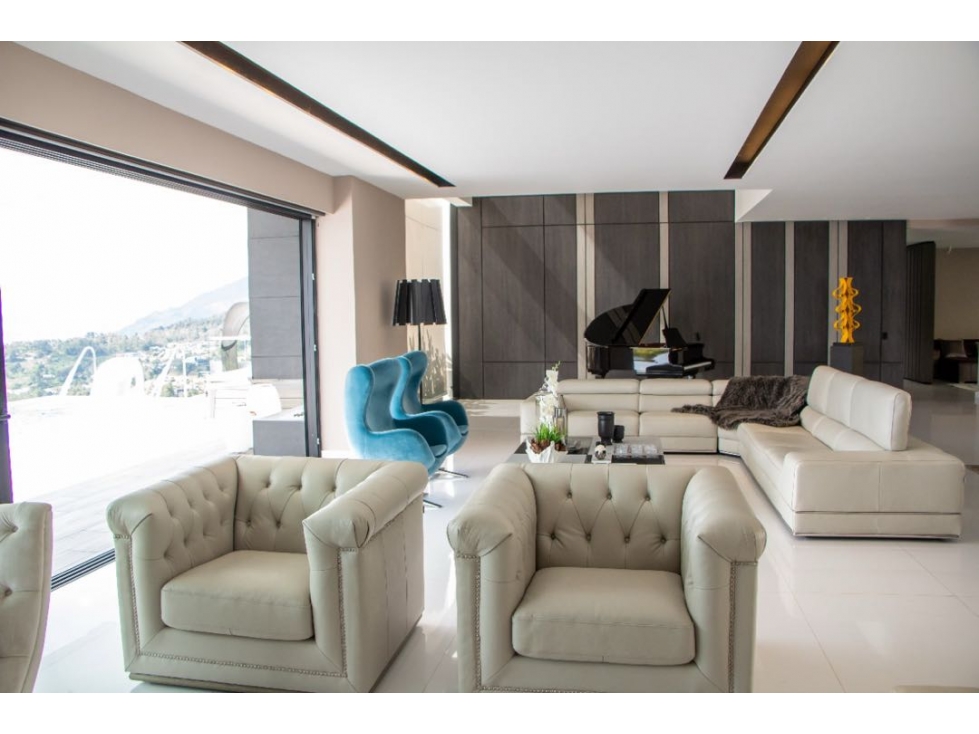 Venta de lujosa casa en Las Palmas Medellín | 1,800 MT2 — foto 6