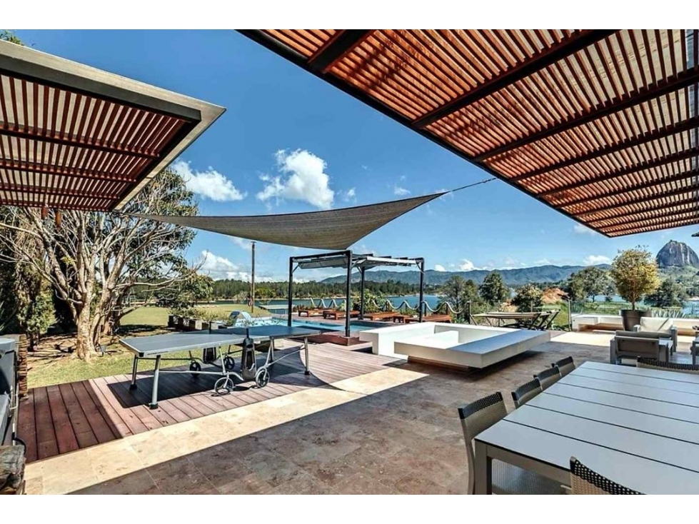 *Venta de lujosa villa y hotel Boutique en Guatape*