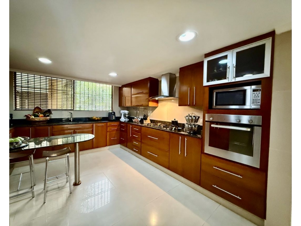 Venta de lujoso apartamento sector san lucas — foto 2