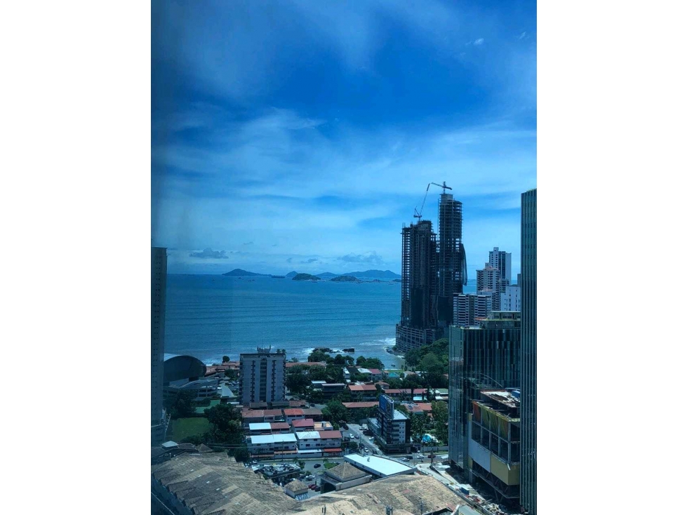 Venta de oficina de 257 mts en gris en Oceanía/ Punta Pacifica