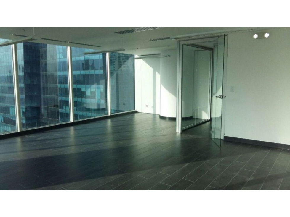 VENTA DE OFICINA DE 704M2 EN TORRE OCEANÍA Y ALQUILER 220M2 JP