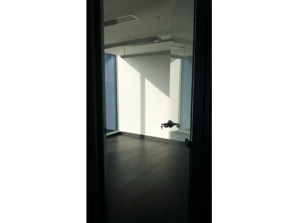 VENTA DE OFICINA DE 704M2 EN TORRE OCEANÍA Y ALQUILER 220M2 JP — foto 4
