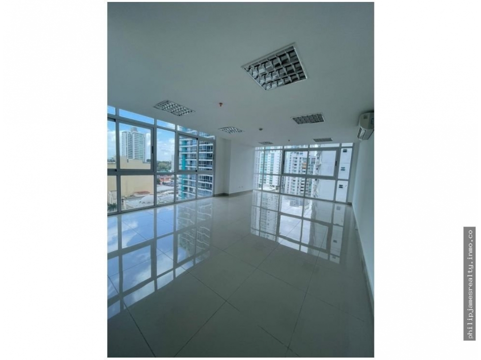 Venta de Oficina en Avenida Balboa, PH Colores de Bella Vista — foto 3