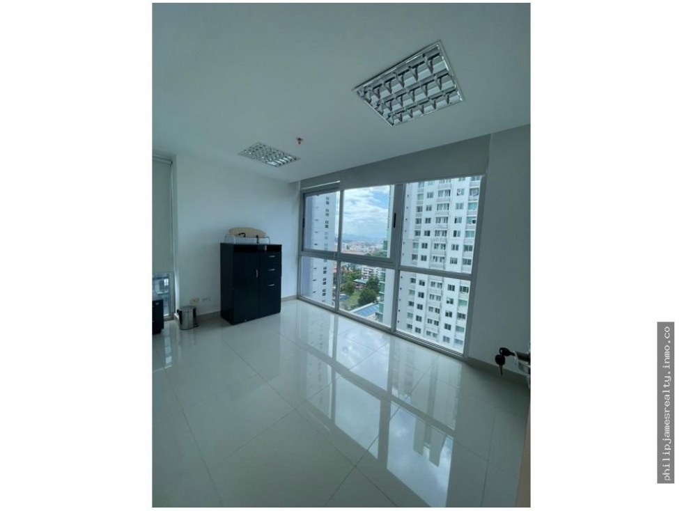 Venta de Oficina en Avenida Balboa, PH Colores de Bella Vista — foto 4