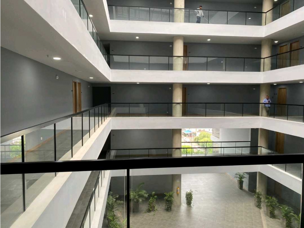 VENTA DE OFICINA EN EL BOSQUE