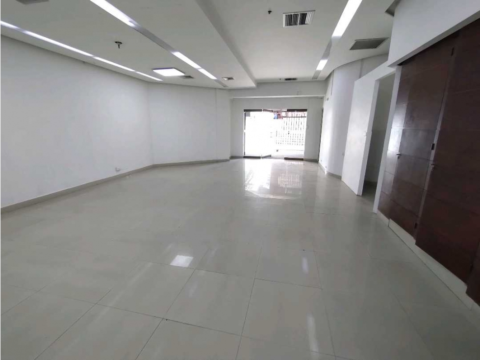 VENTA LOCAL COMERCIAL EN EL CENTRO DE MEDELLIN — foto 3