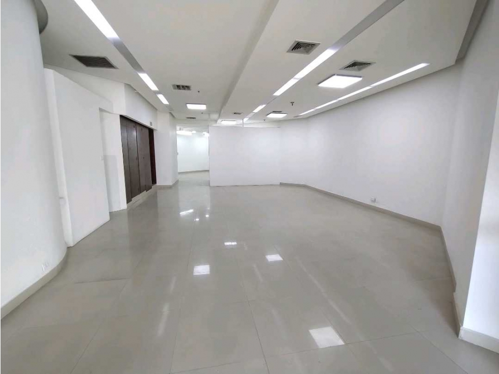 VENTA LOCAL COMERCIAL EN EL CENTRO DE MEDELLIN — foto 4