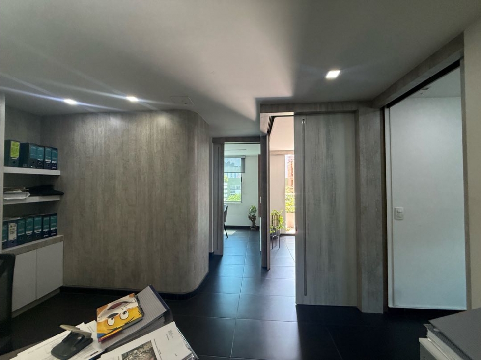 Oficina El Poblado | 75 m² | 2 parqueaderos independientes — foto 4
