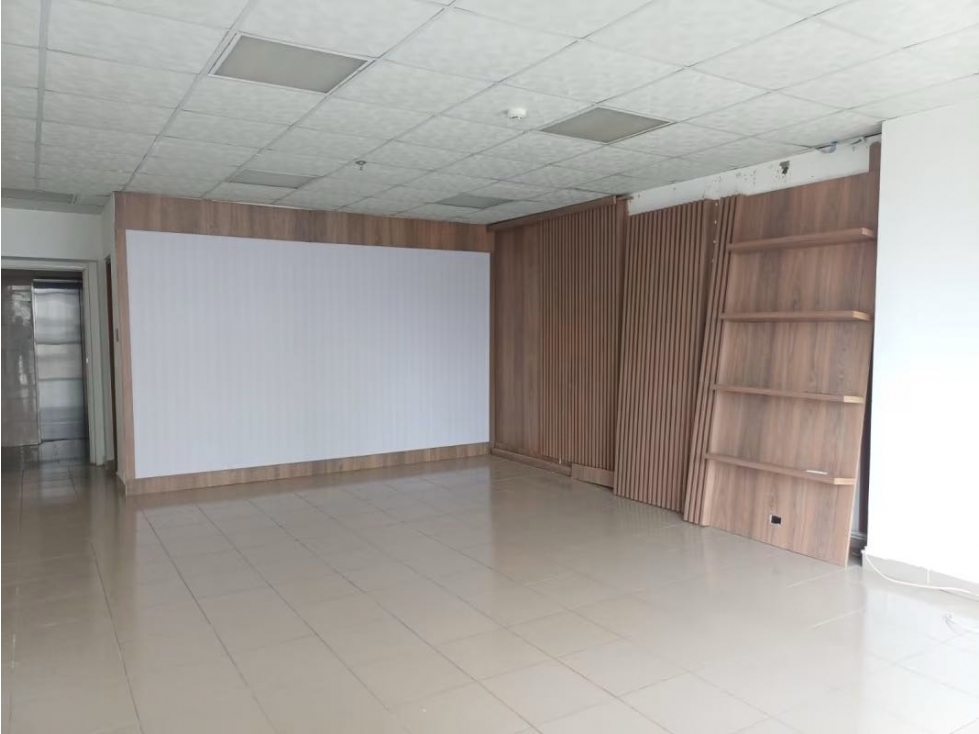 Venta y alquiler de Oficina en el edificio COLORES DE BELLA VISTA — foto 6