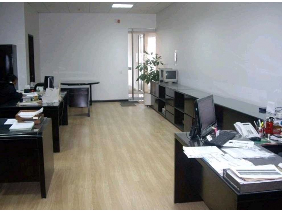 VENTA DE OFICINA EN EL SECTOR DE CHICO