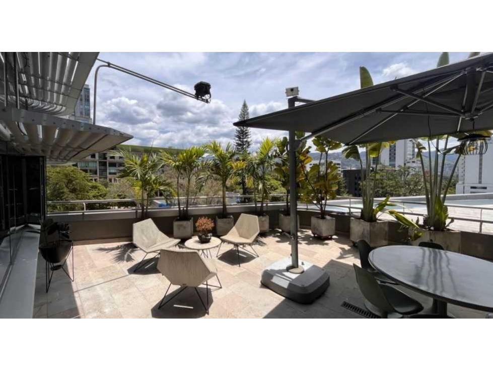 VENTA DE OFICINA EN LA MILLA DE ORO DEL POBLADO. — foto 2