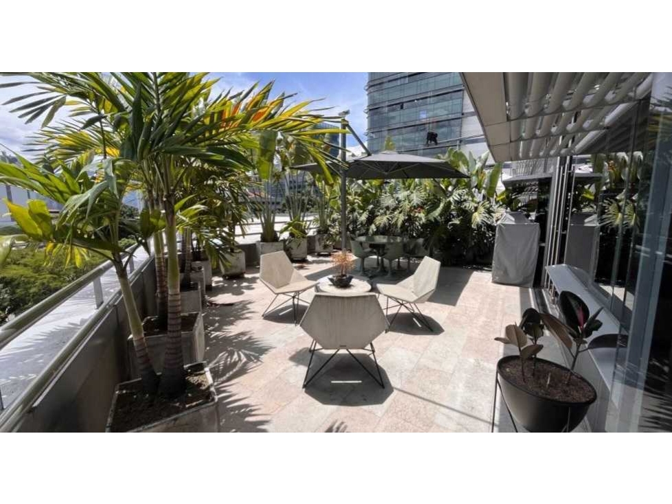 VENTA DE OFICINA EN LA MILLA DE ORO DEL POBLADO. — foto 3