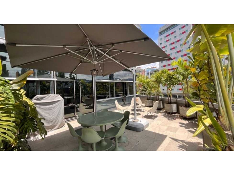 VENTA DE OFICINA EN LA MILLA DE ORO DEL POBLADO. — foto 4