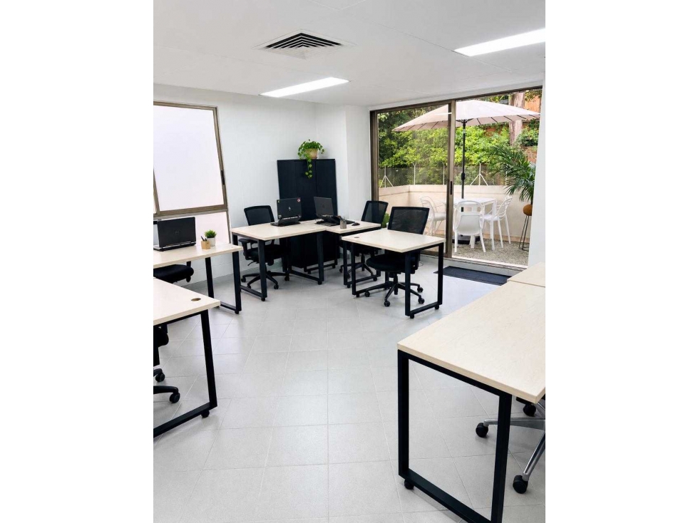 VENTA DE OFICINA EN LA MILLA DE ORO DEL POBLADO. — foto 2