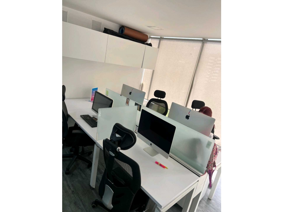 VENTA DE OFICINA EN LA TRANSVERSAL INFERIOR