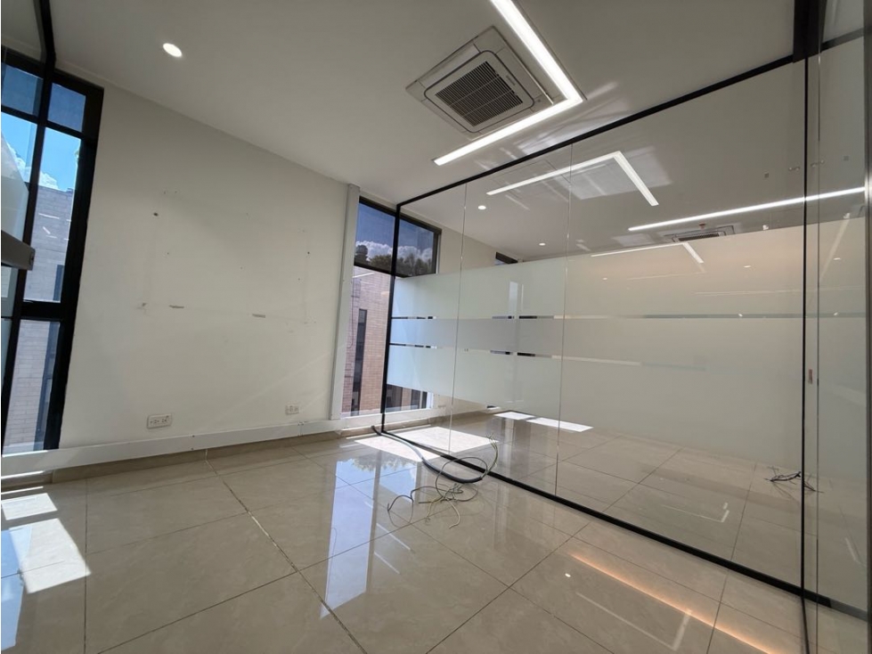 VENTA DE OFICINA EN MEDELLÍN- GUAYABAL — foto 5