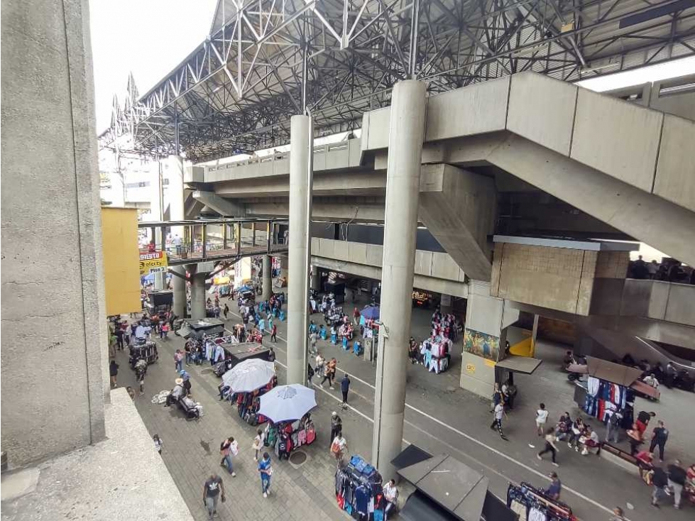 ARRIENDO OFICINA EN MEDELLÍN SECTOR CENTRO PARQUE BERRIO