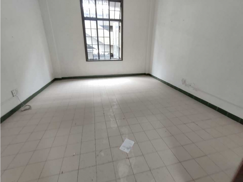 ARRIENDO OFICINA EN MEDELLÍN SECTOR CENTRO PARQUE BERRIO — foto 2