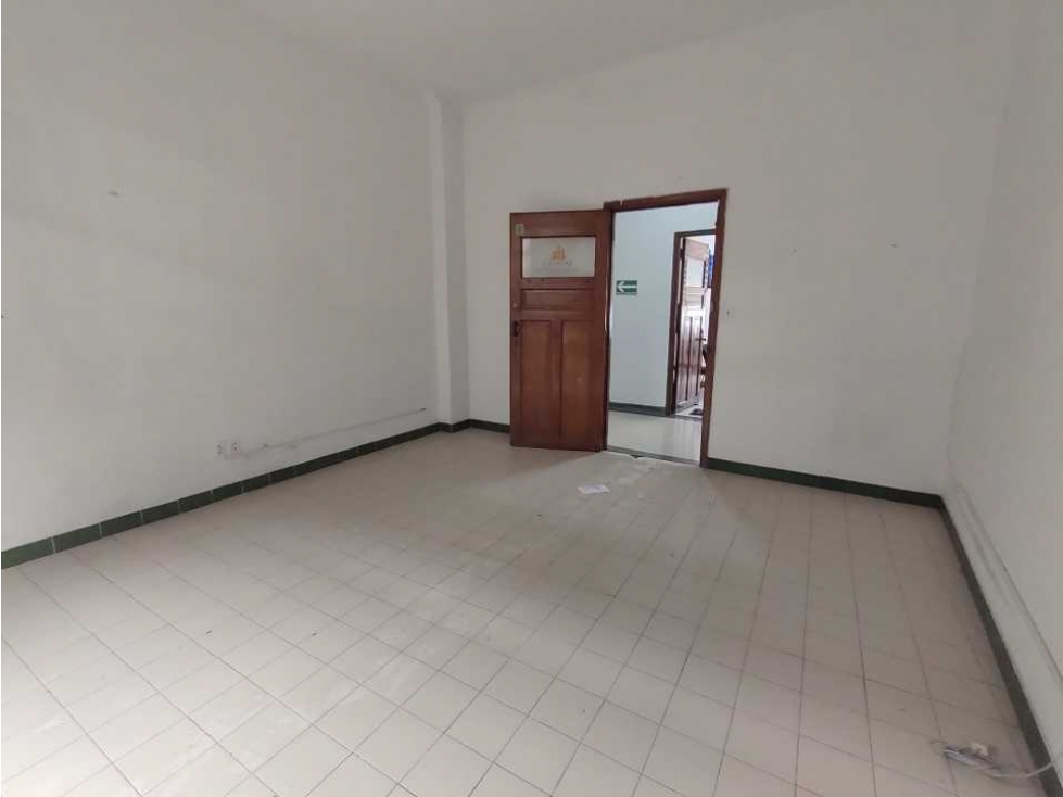 ARRIENDO OFICINA EN MEDELLÍN SECTOR CENTRO PARQUE BERRIO — foto 3