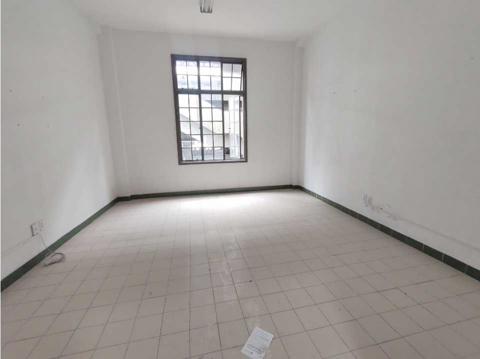 ARRIENDO OFICINA EN MEDELLÍN SECTOR CENTRO PARQUE BERRIO — foto 4