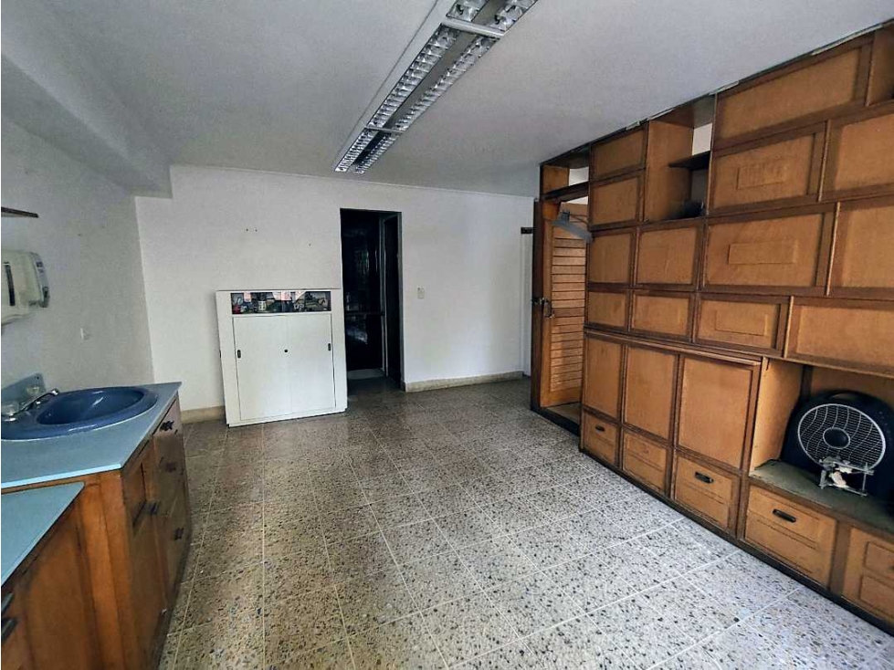 VENTA DE OFICINA EN MEDELLÍN SECTOR CENTRO — foto 2